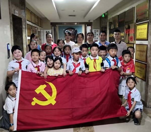 5d19726e47804.jpg